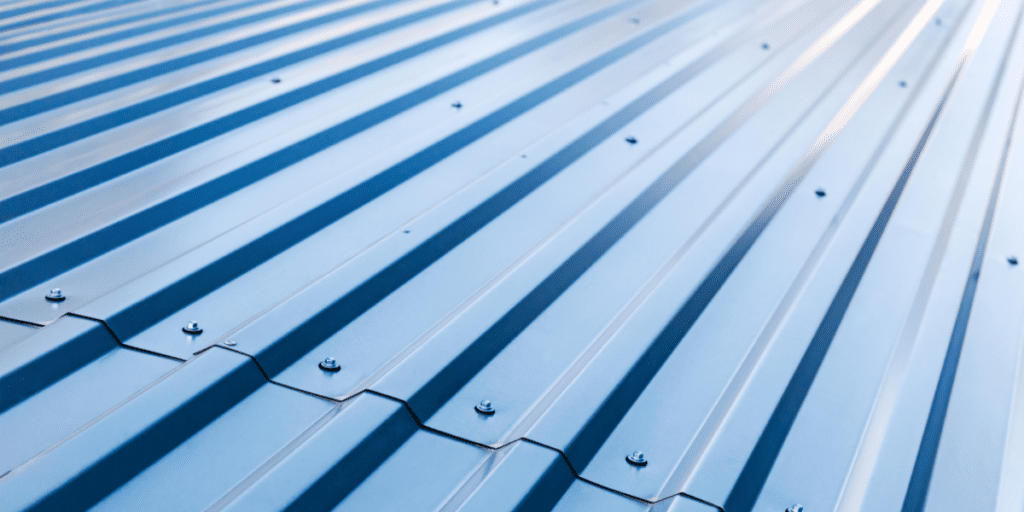 metal roofing used by a commercial building